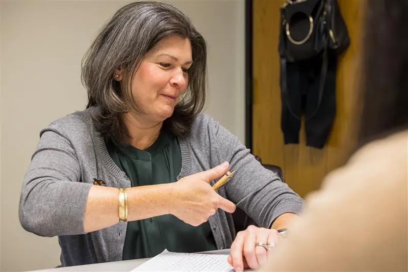 Patient learning how to use a new medical device